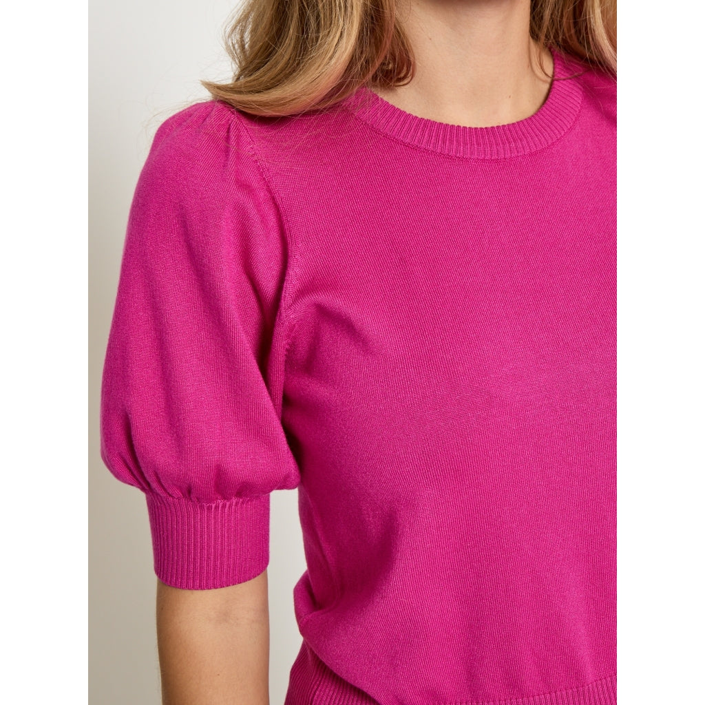 Minus-Liva top on rose violet