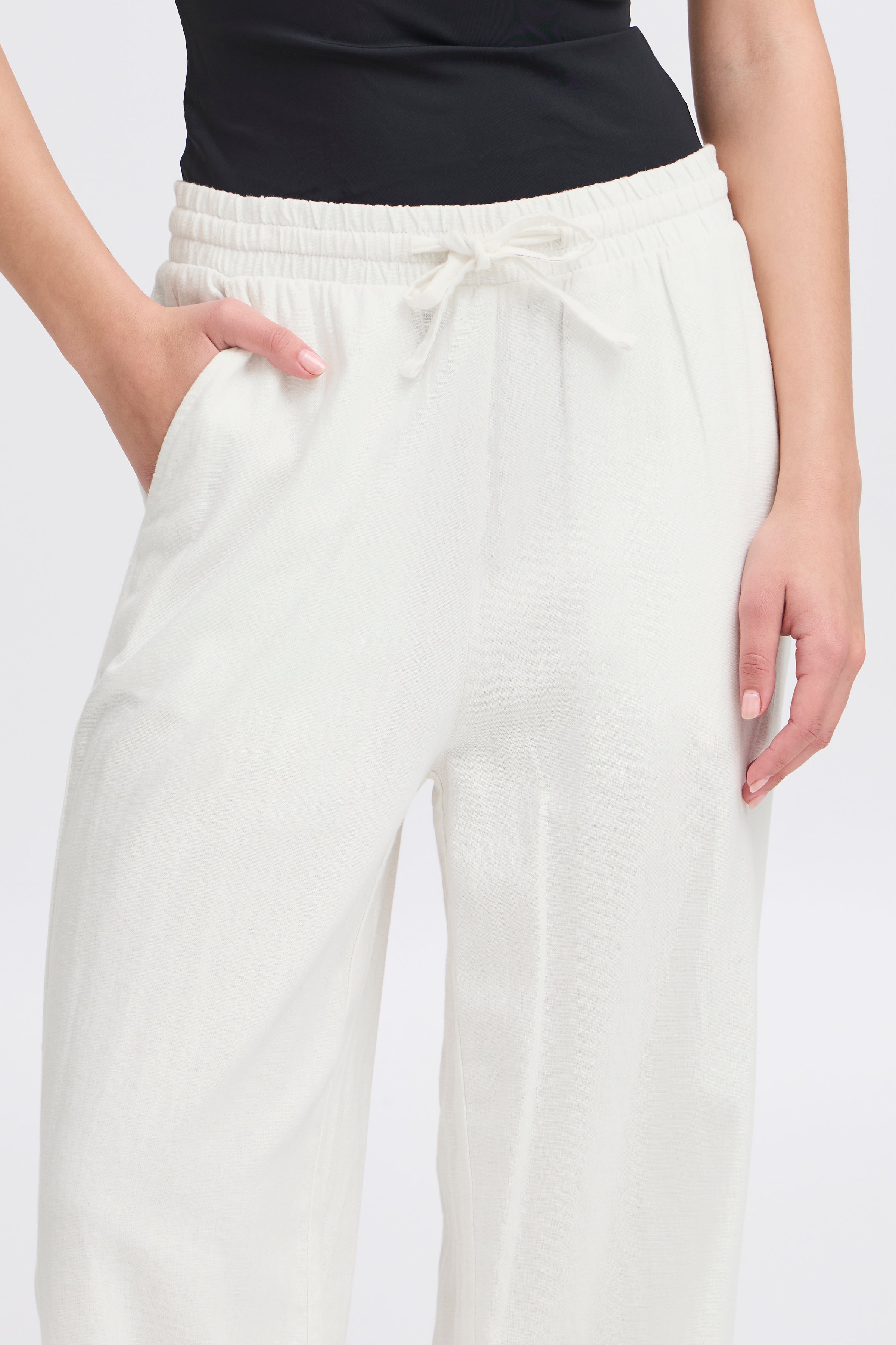 Ichi Linno Pants in Cloud Dancer White - 20122911