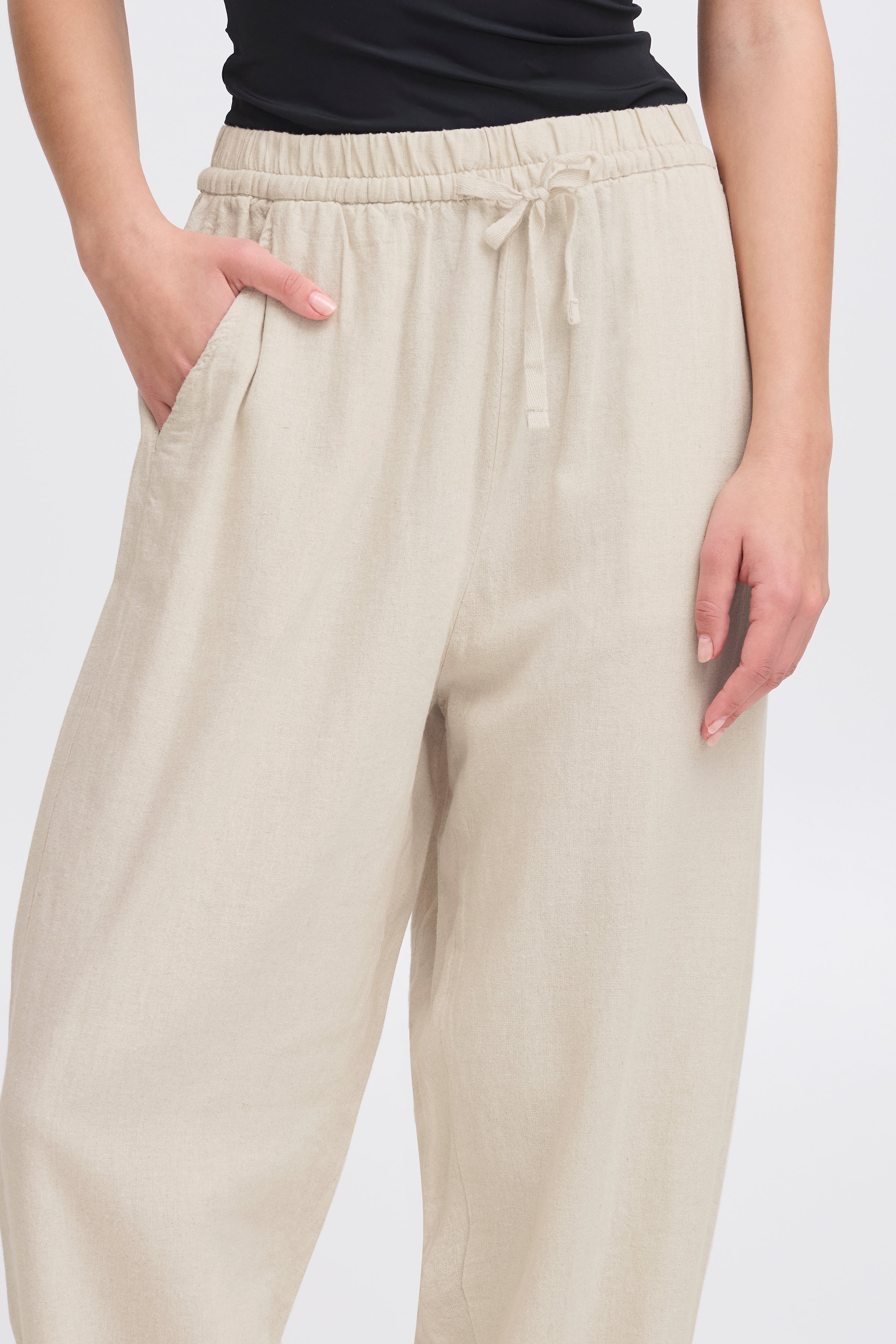 Ichi Linno Barrel Pants in Natural Ecru - 20122912