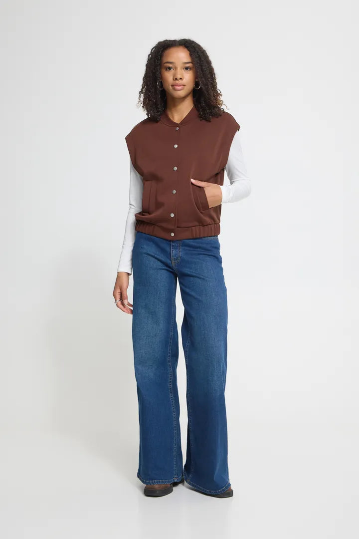 Ichi Cozy Waistcoat in Chicory Coffee