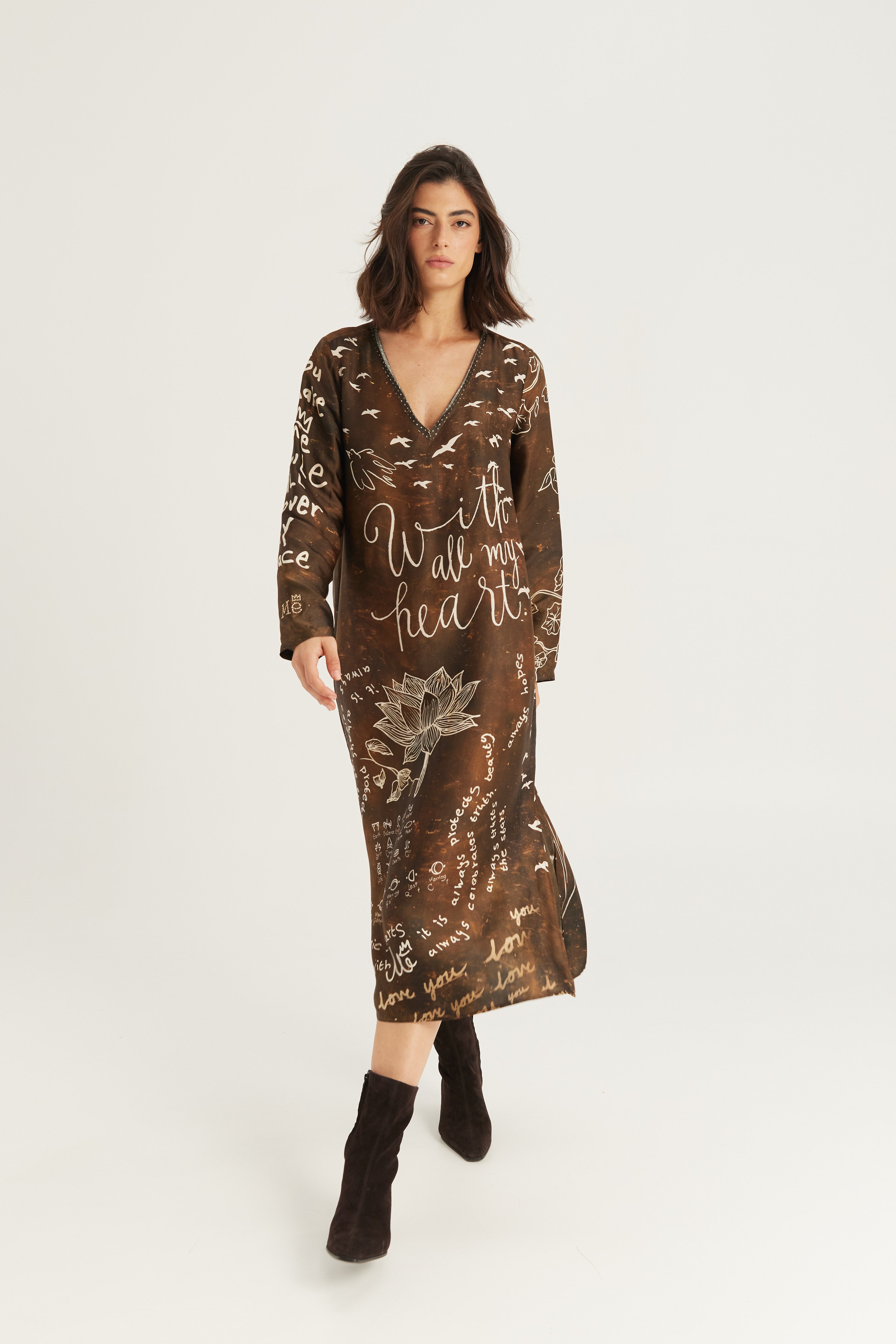 Me369 Violet V-Neck T-Dress in Noir Muse