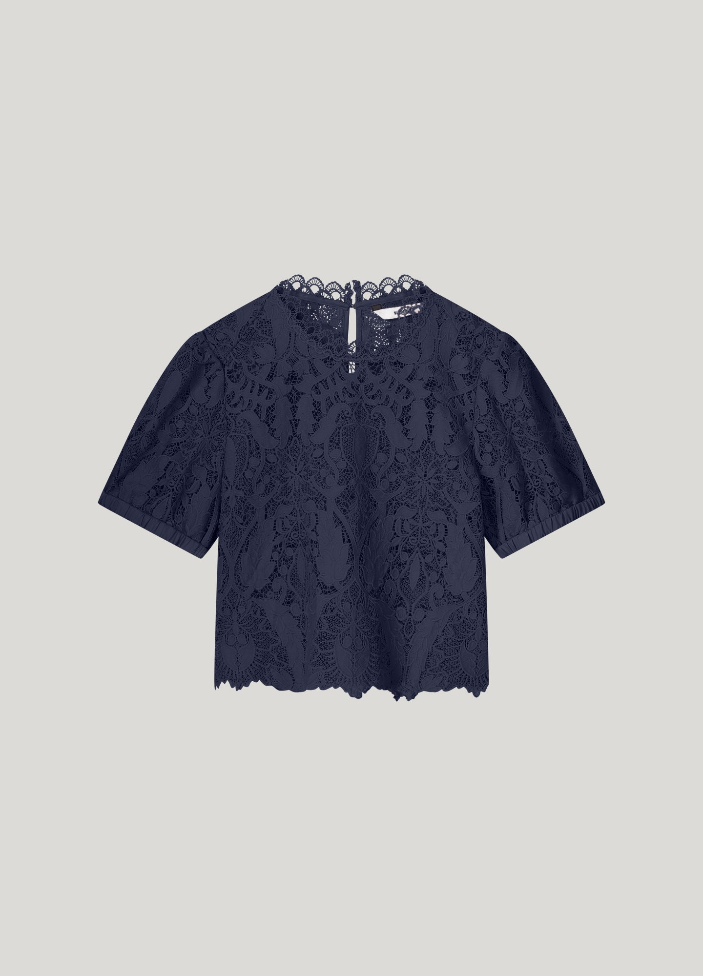 Summum Woman Lace Top in Black - 2s3255-12182