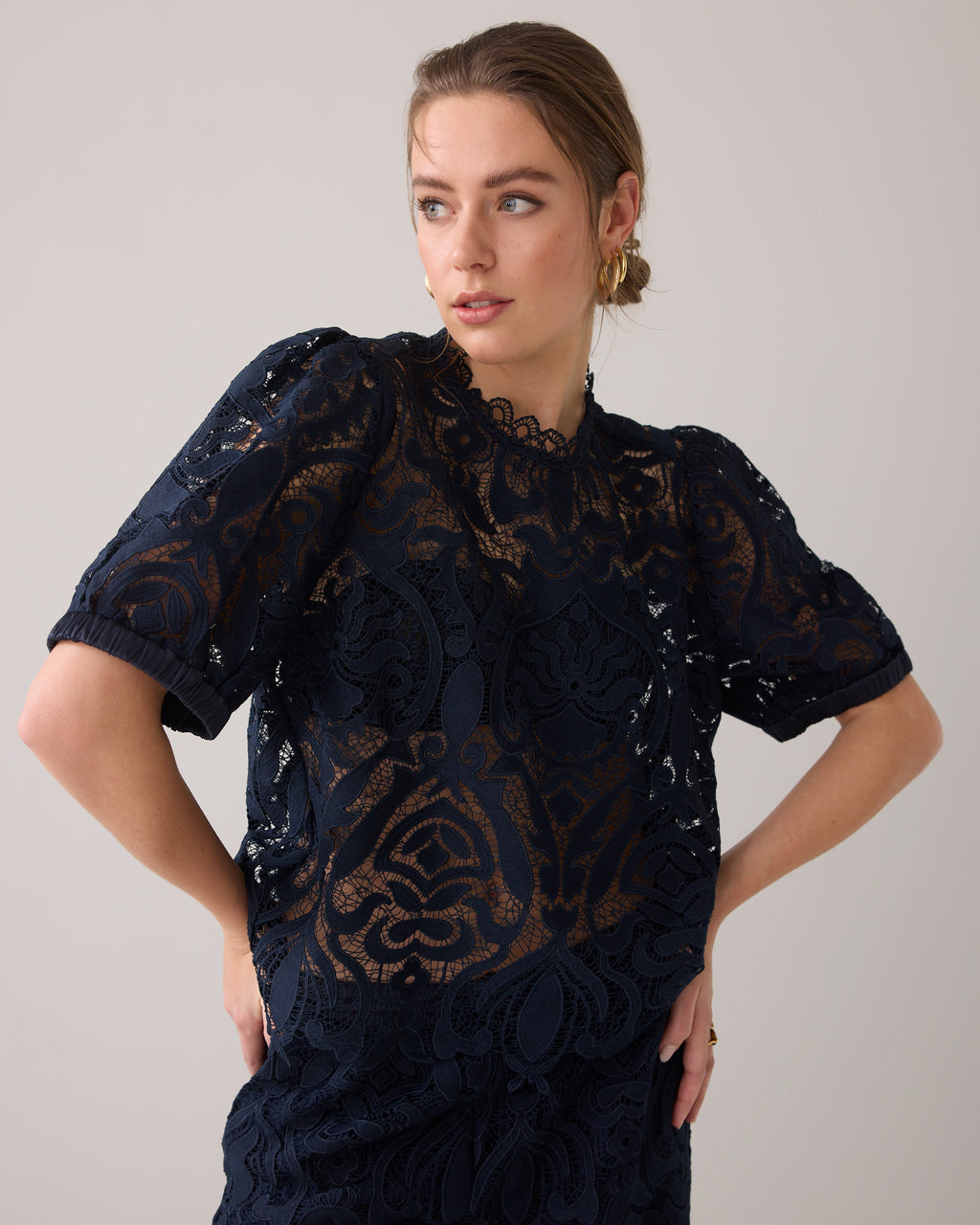 Summum Woman Lace Top in Black - 2s3255-12182