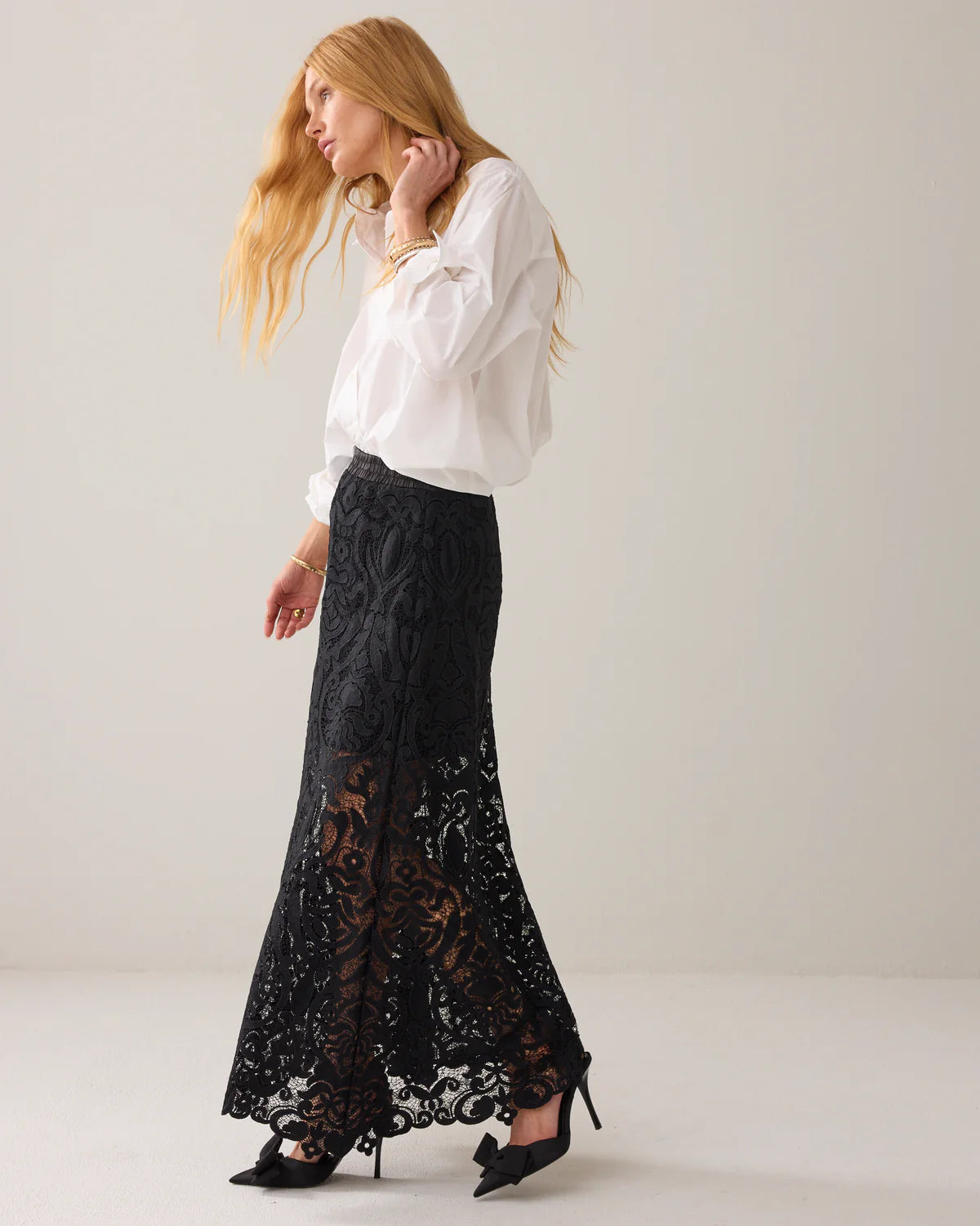 Summum Woman Lace Skirt in Black - 6s1331-12182