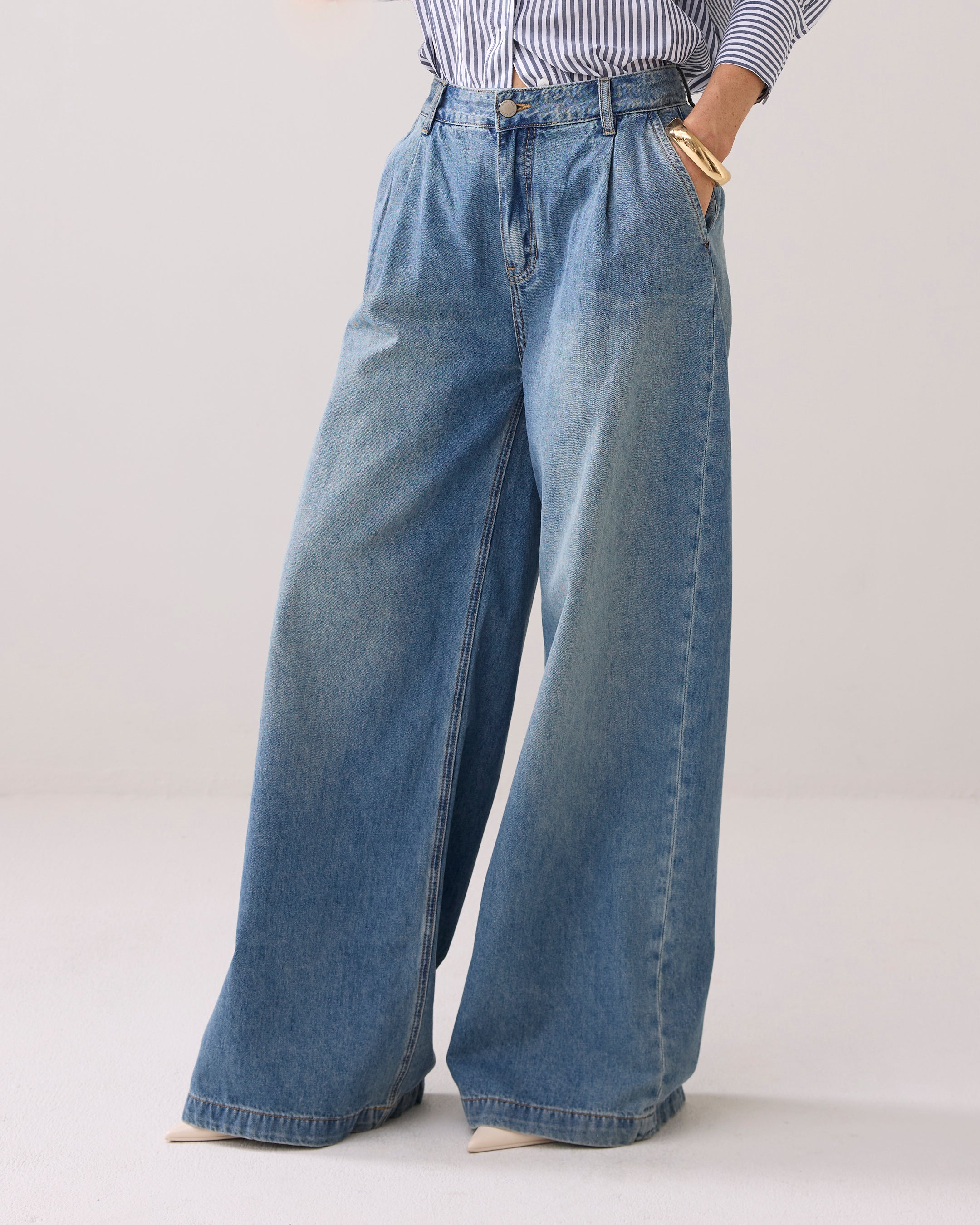 Summum Woman Wide Leg Jeans in Vintage Cotton Twill Denim - 4s2823-5169