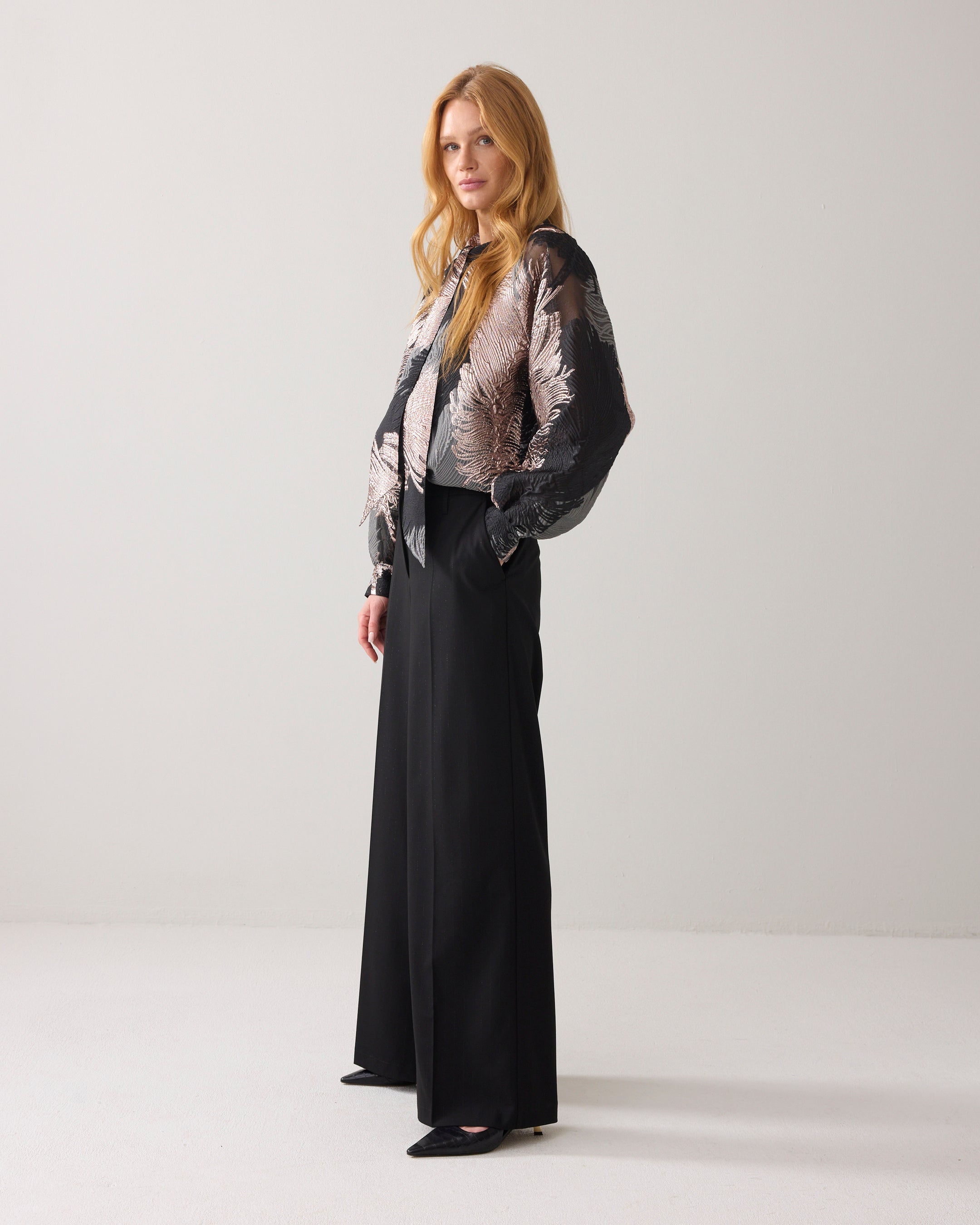 Summum Woman Straight Pinstripe Trousers in Black - 4s2906-12331