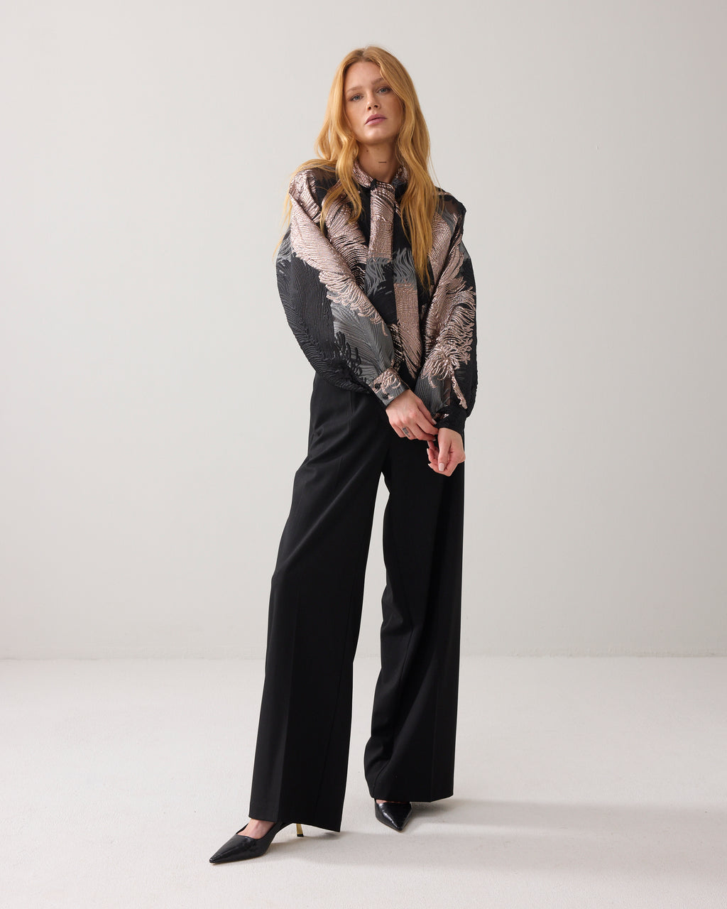 Summum Woman Straight Pinstripe Trousers in Black - 4s2906-12331