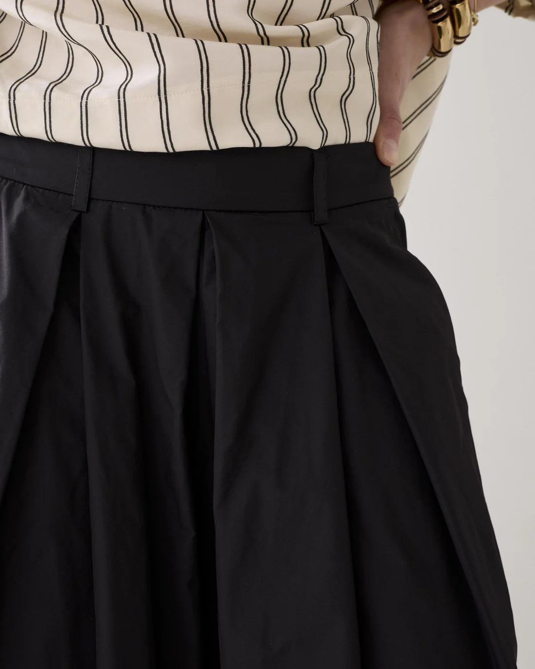 Summum Woman Taffeta Culottes in Black - 4s2958-12259