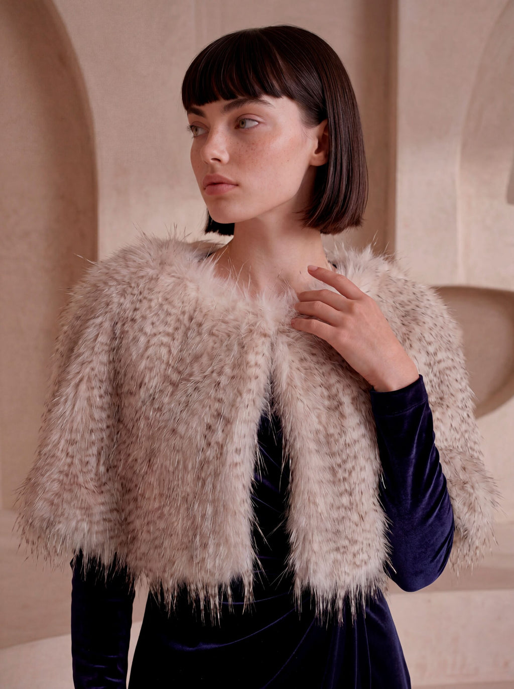 Carla Ruiz Women's Cape - Off White