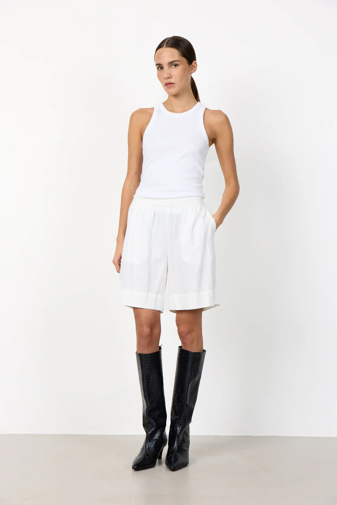 Levete Room Naja 29 Shorts in White