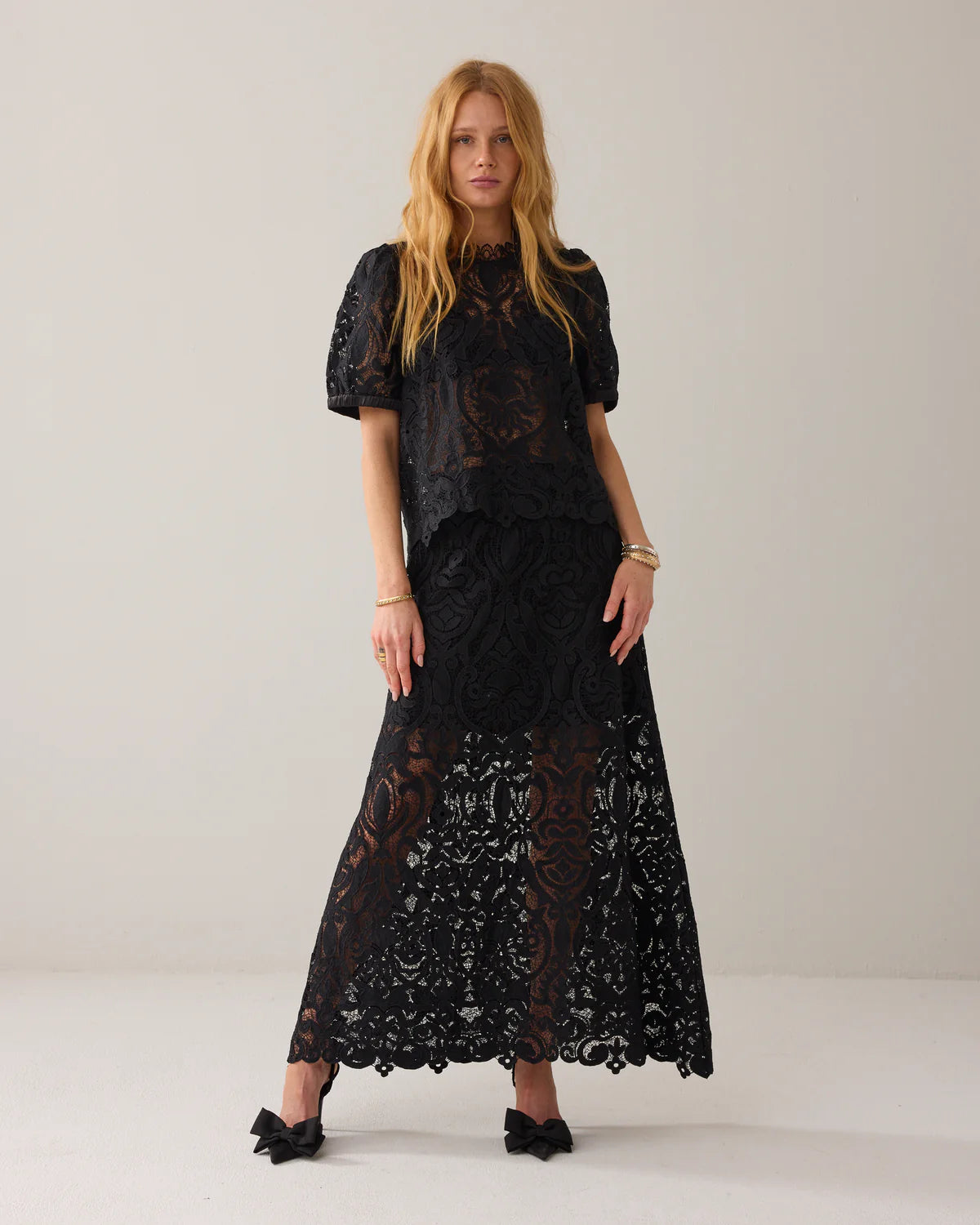 Summum Woman Lace Skirt in Black - 6s1331-12182