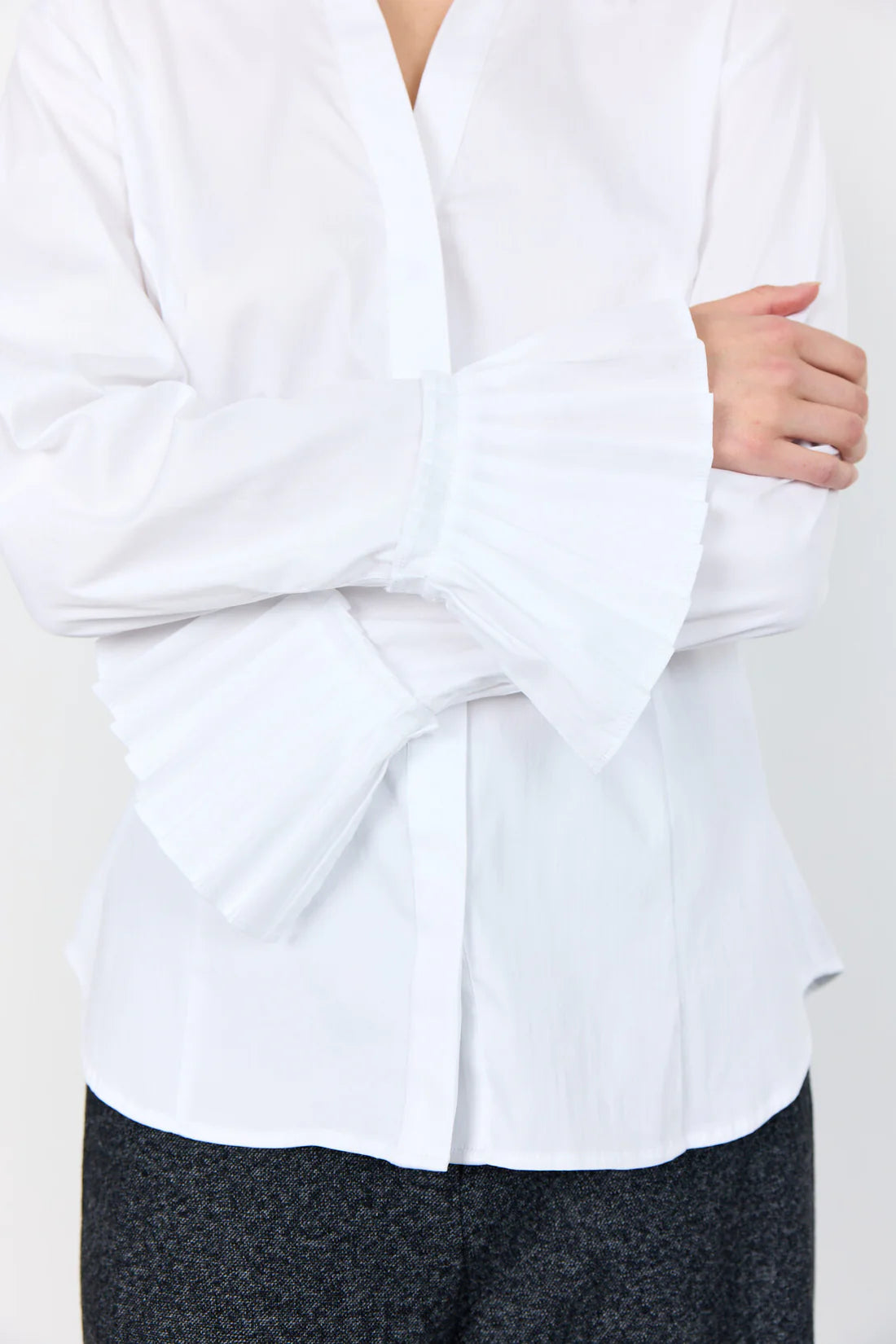 Levete Room Isla Solid Shirt in White - 301505