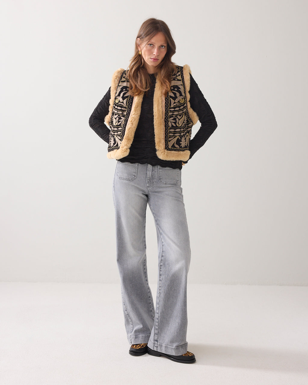 Summum Woman Gilet Embroidered Velours in Black - 9s261-12327