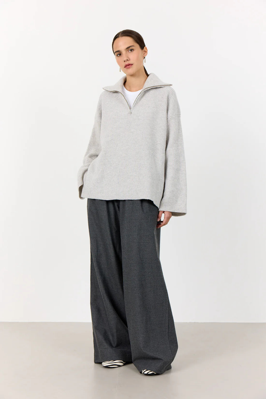 Levete Room Perle Pullover in Grey - 301431