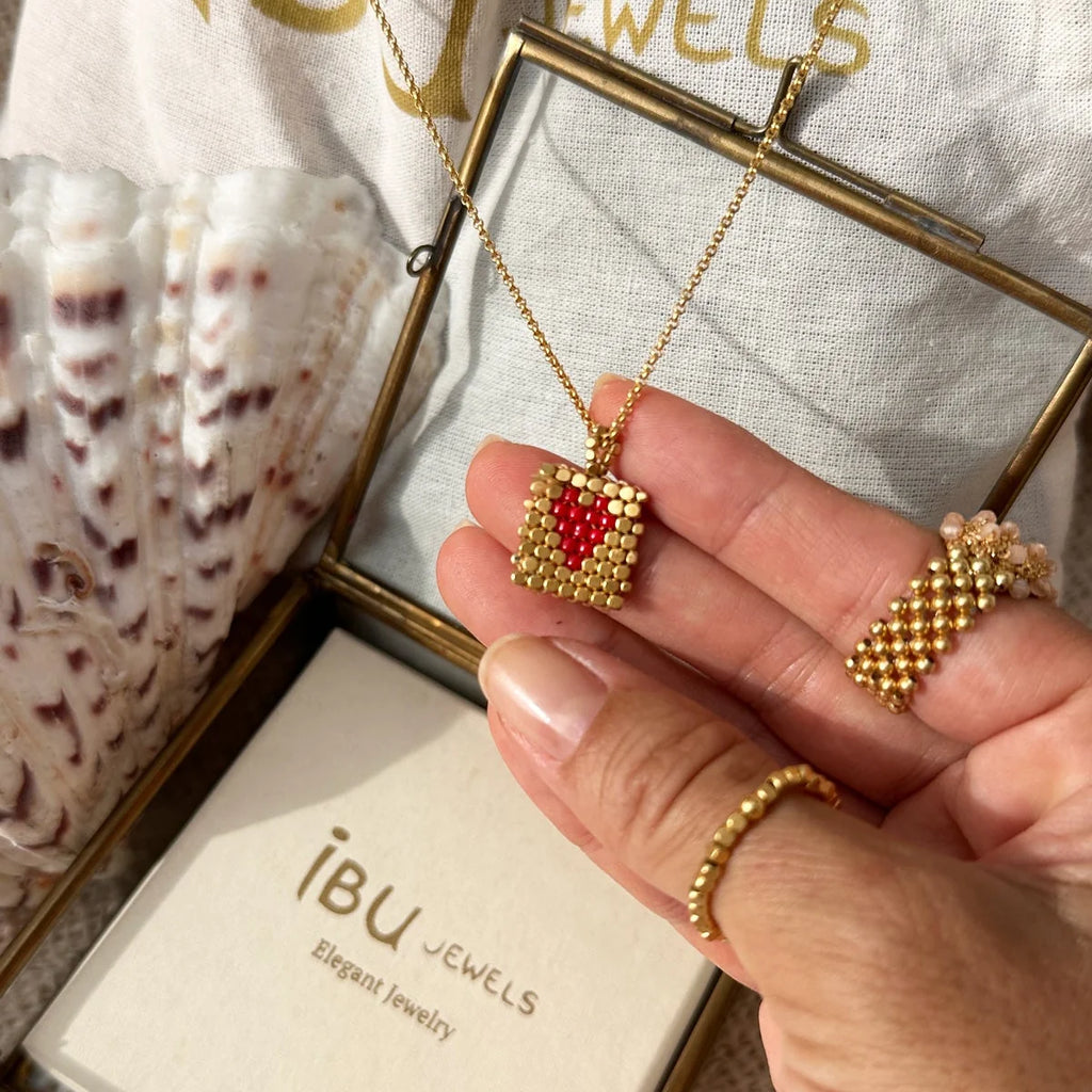 IBU Jewels Poppy Necklace