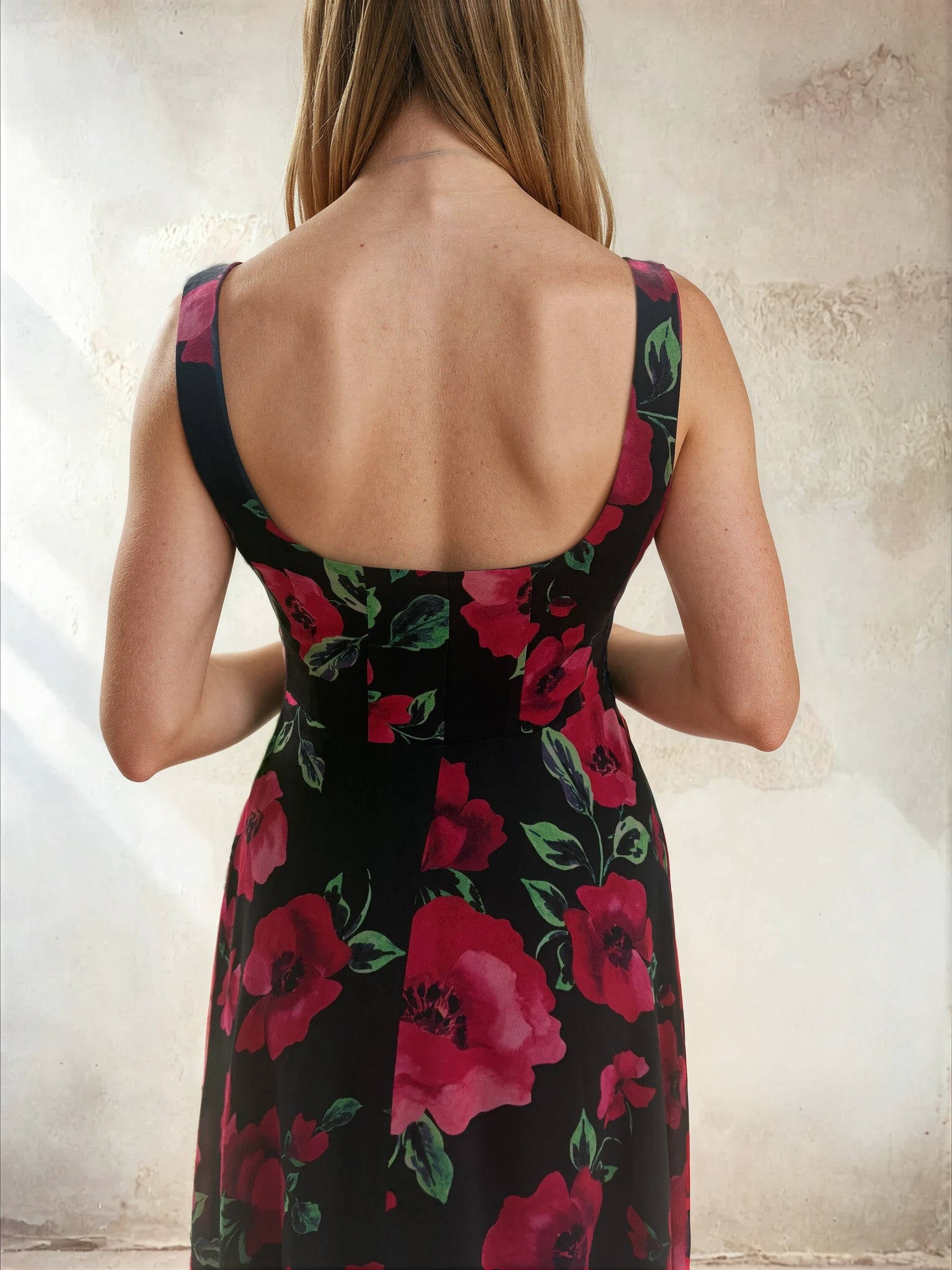 Sirens - Bella Dress in Black Poppy