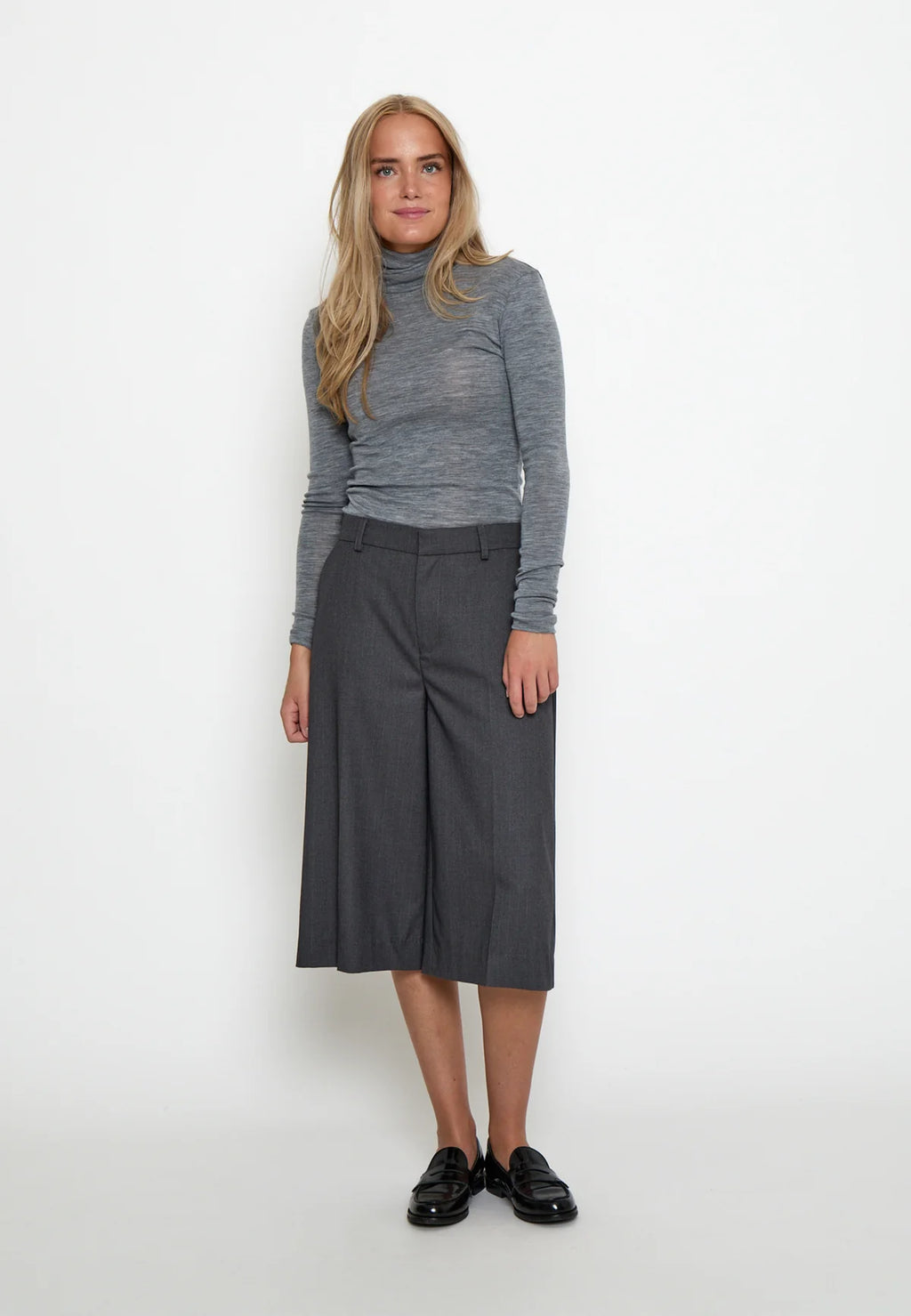 Minus Nancy Shorts - Frost Grey
