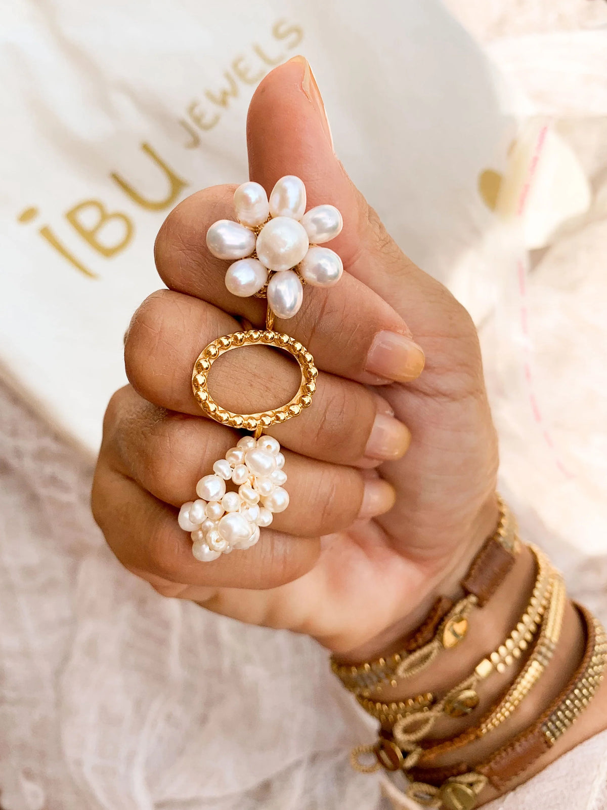 IBU Ring Pearl Bunch
