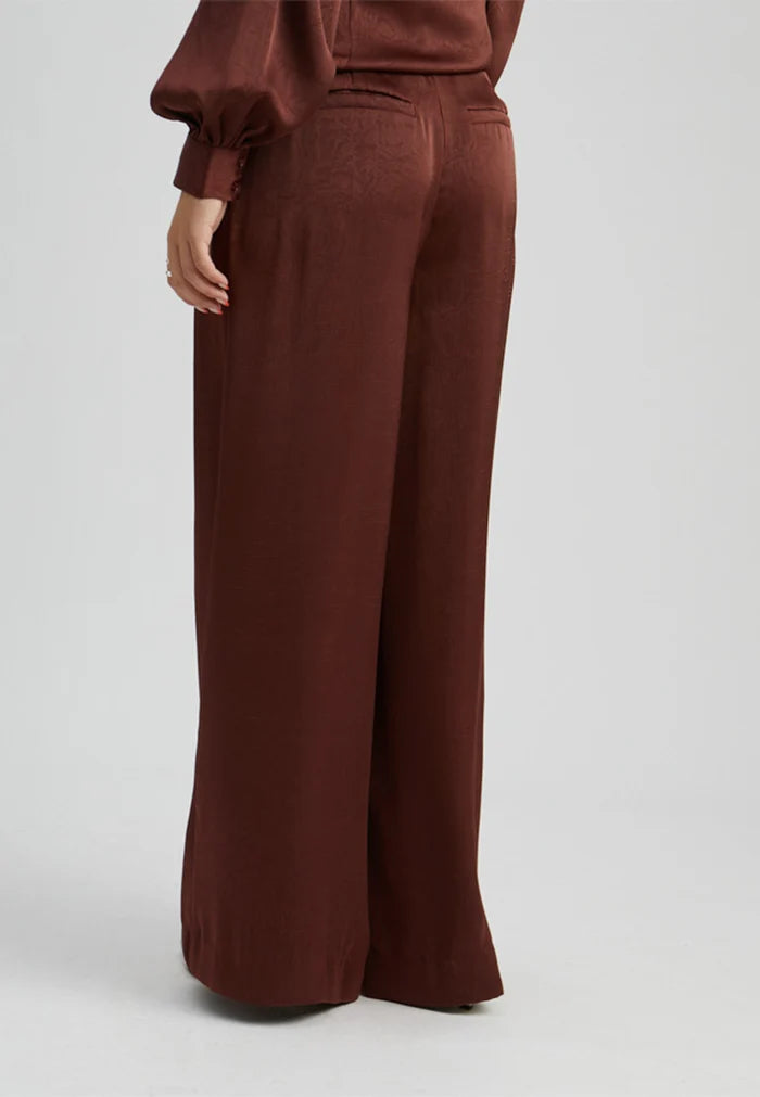 Peppercorn Tina Pant in Chocolate Bordeaux