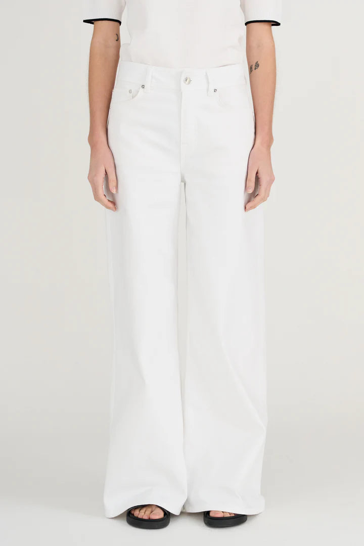 Pieszak Asta Jeans in White J234921