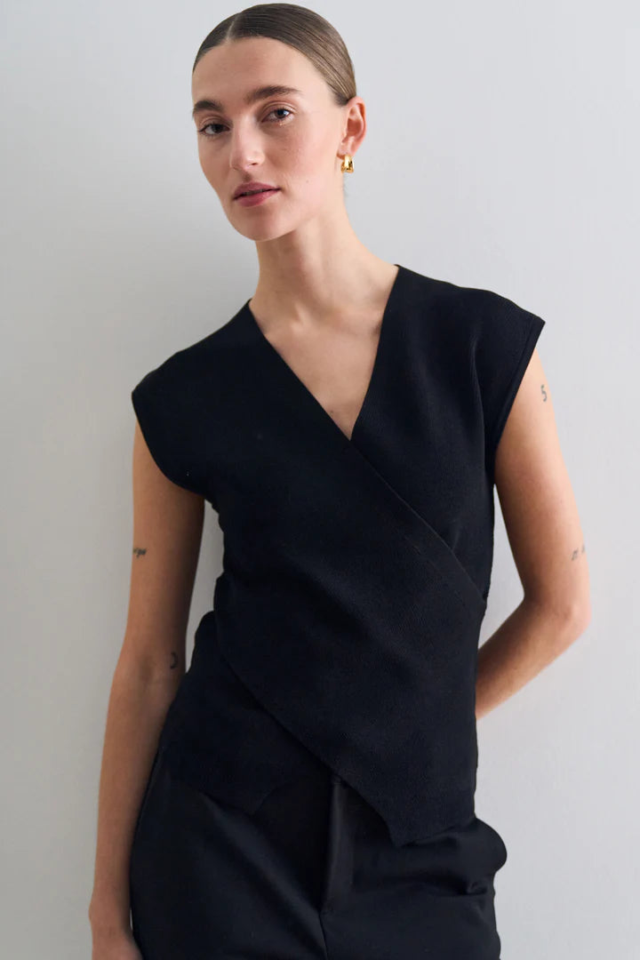 Pieszak Vigga Cross-Over Knit Top in Black - J235101