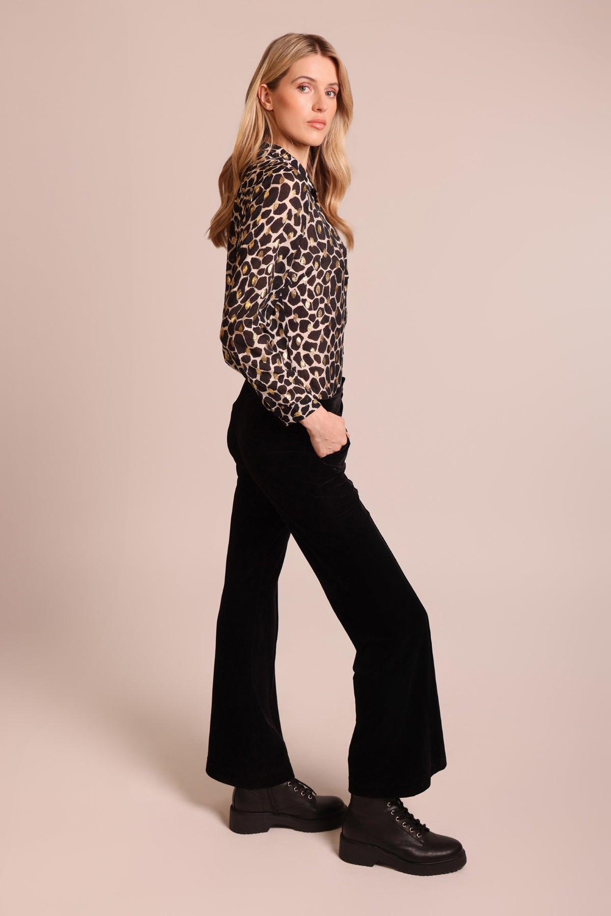 Traffic People Peek Shirt - SSS12241001