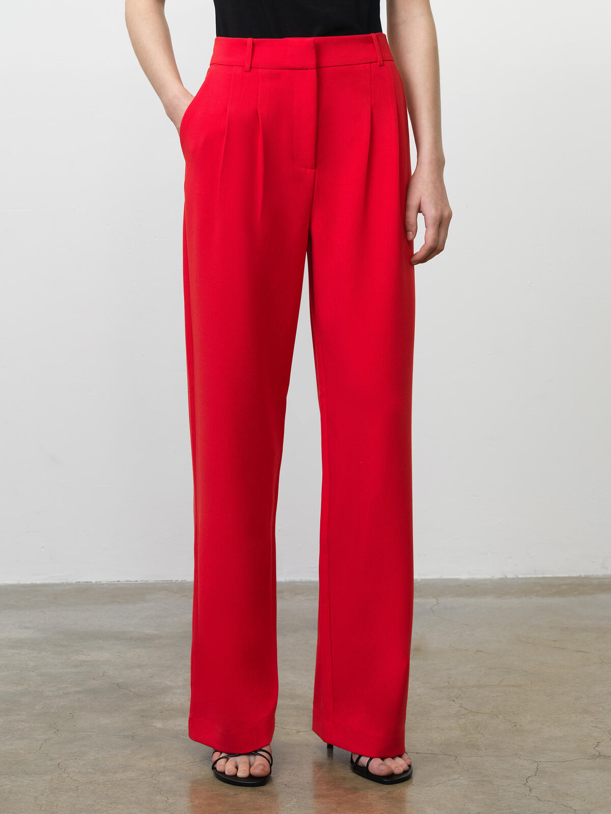 French Connection Carlie Suiting Trouser in Watermelon Red - 749G6