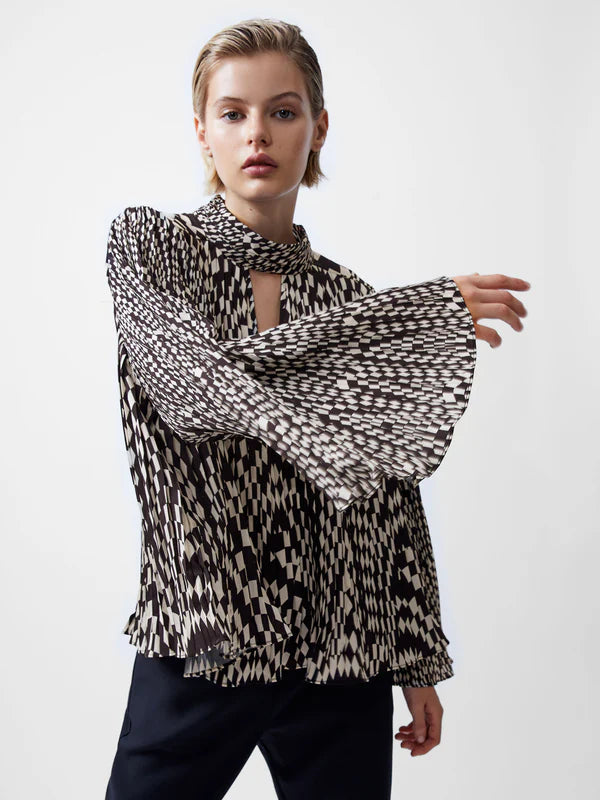 French Connection Fern Arie Pleated Ella Top-Classic Cream/Blackout-72XBU