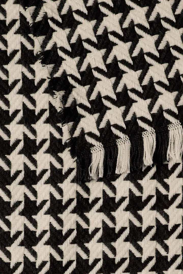 ICHI Vanja Scarf in Black - 20117196