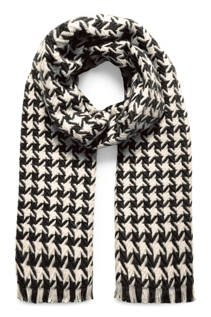 ICHI Vanja Scarf in Black - 20117196