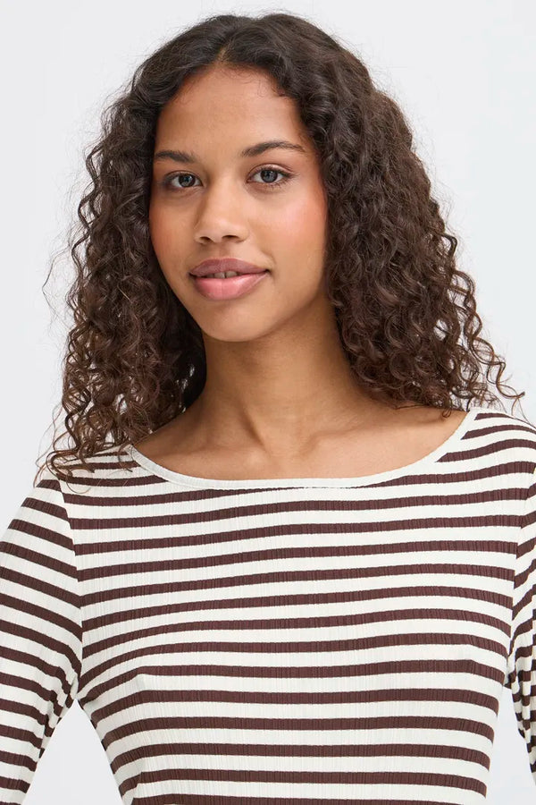 ICHI Cella Long Sleeved T-Shirt in Cloud Dancer Coffee Bean - 20122819