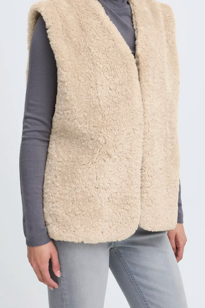 ICHI Hizala Waistcoat in Fury Rainy Day - 20123072