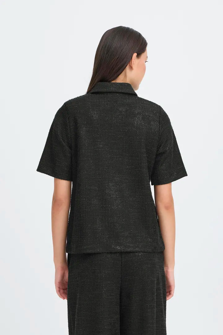 ICHI Kate Gleam Short Sleeve Shirt in Black - 20124866
