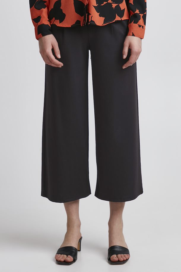 Ichi Kate Sus Wide Leg Cropped Trousers in Black -20116301