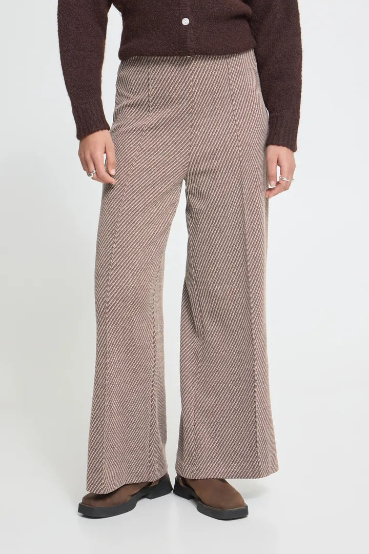 Ichi Kate Twillish Wide Pant in Almond Milk