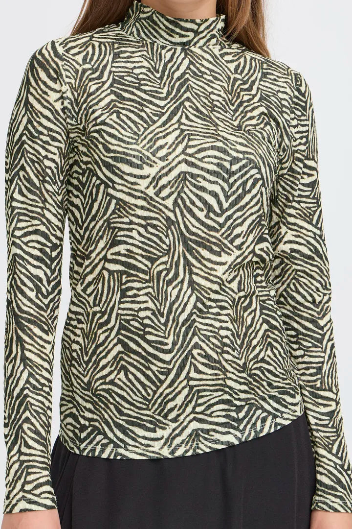 Ichi Lava Blouse in Animal Print - 20124638