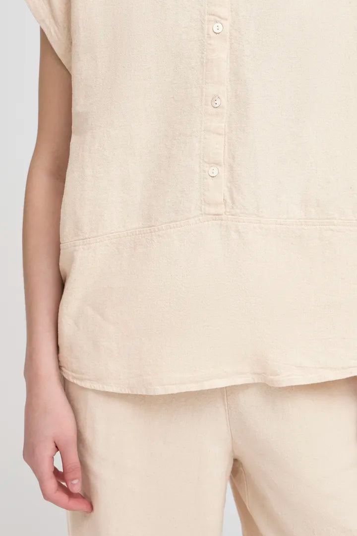 Ichi Linno Blouse with Short Sleeves in Ecru - 20122922