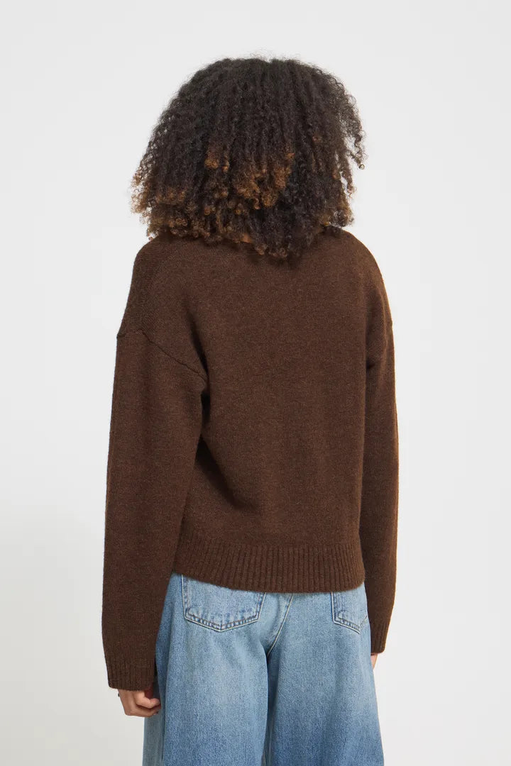Ichi Povoke Cardigan in Chicory Coffee