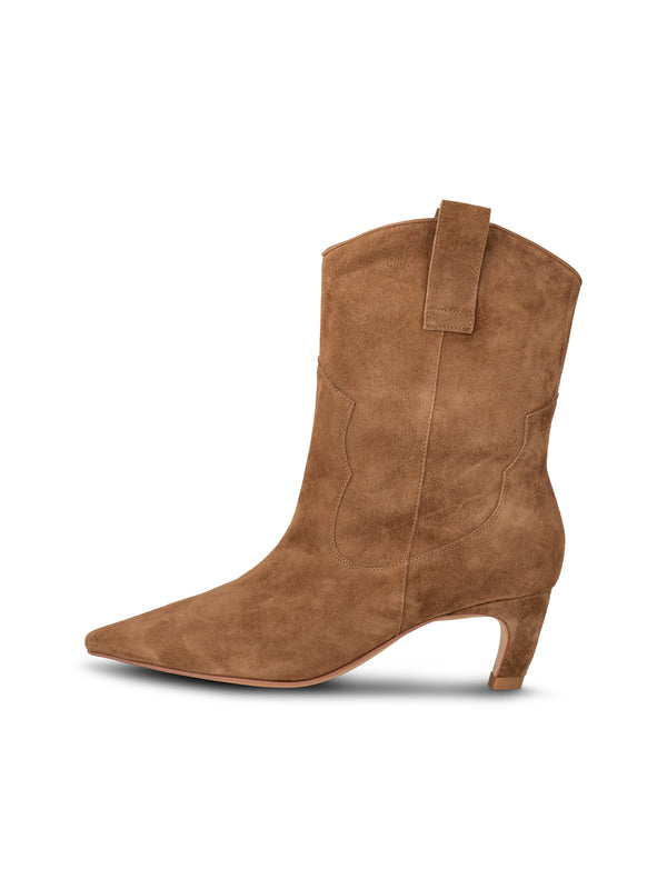 shoe the bear dicte boots caramel suede evalucia boutique perth scotland