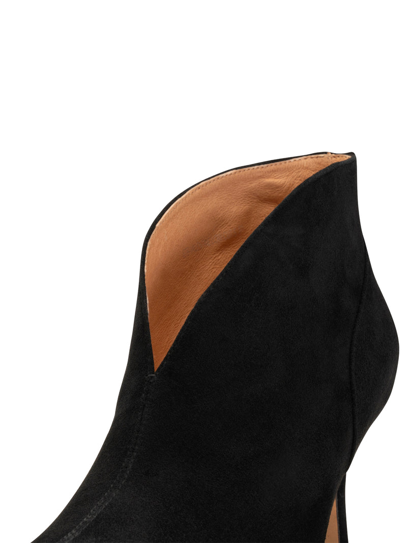 Front cut suede boots hotsell