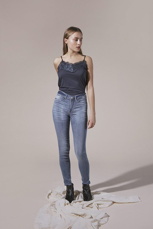 evalucia-ichi-like-cami-top-navy